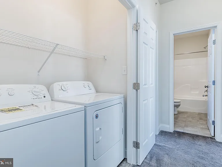 1338 Saxton Way — Photo 18