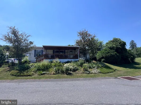 914 Sycamore Dr, Hamburg, PA 19526