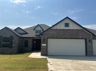 27806 E 107th St, Coweta, OK 74429