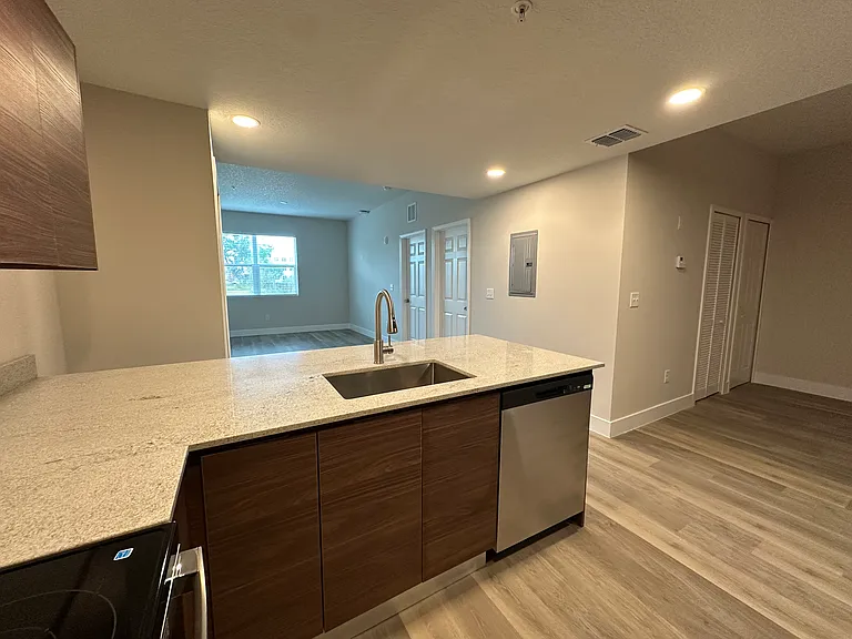 4424 S Texas Ave #1-109 — Photo 9