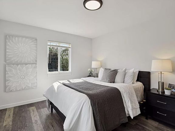 4th image of 9840 Nicollet Ave S APT 10