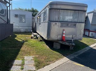 150 Main St, Islip, NY 11751