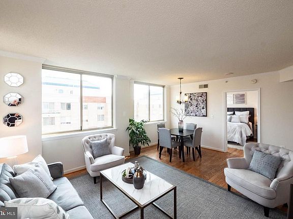 4th image of 3835 9th St #1003E