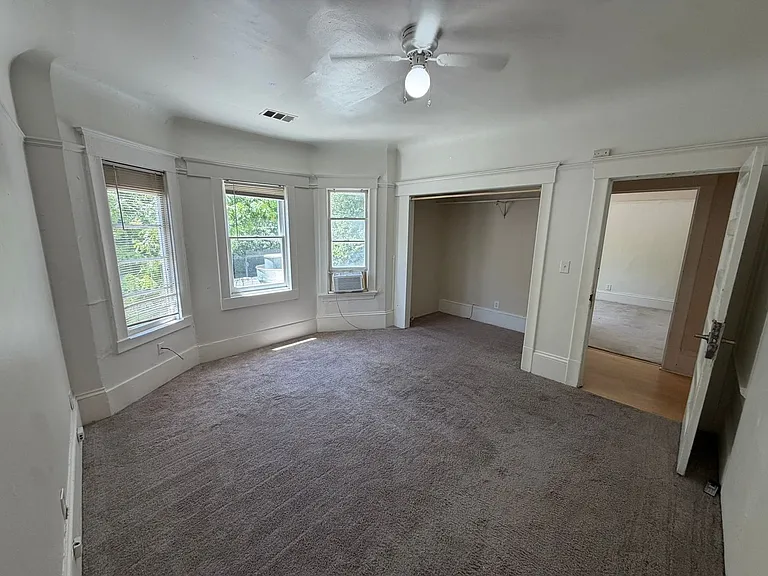 2017 Q St — Photo 13