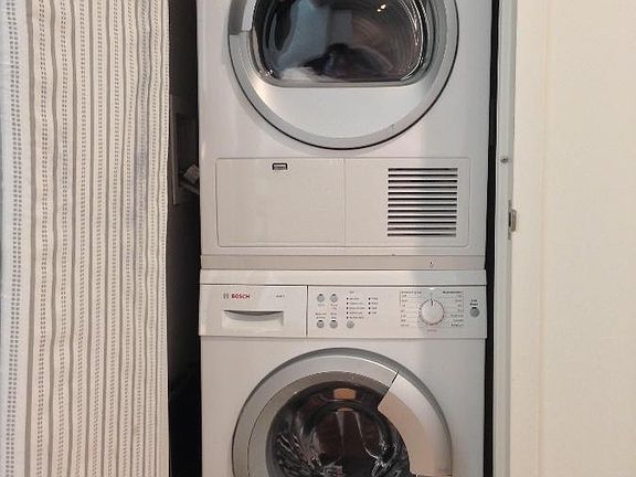 5th image of 1510 Lexington Ave APT 2G