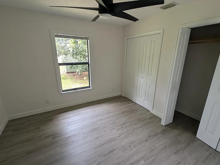 10173 150th Ct N — Photo 18