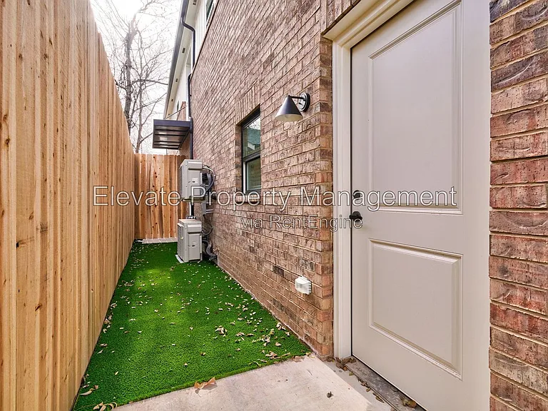 1612 NW 17th St #1 — Photo 13
