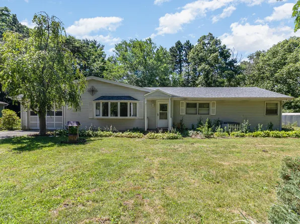 110 N Bailey Dr, Chesterton, IN 46304