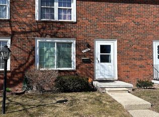 2762 Seaton Circuit W, Warren, MI
