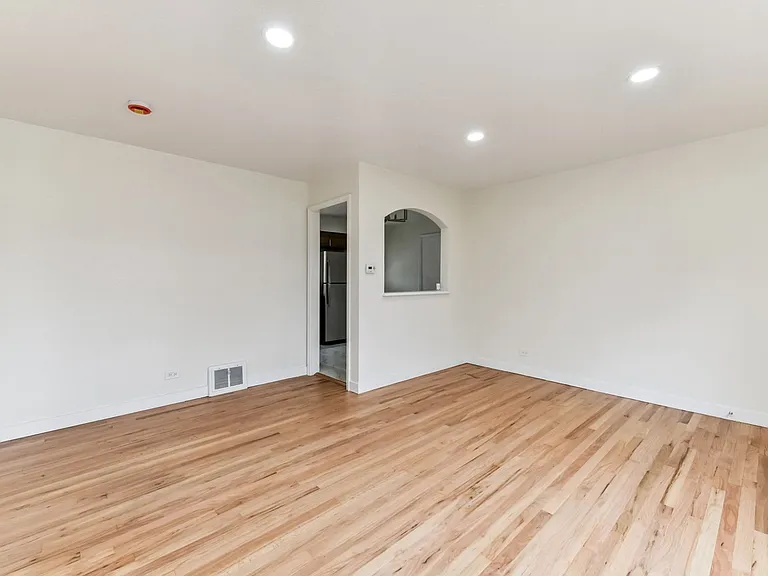 1325 Lansing St — Photo 11