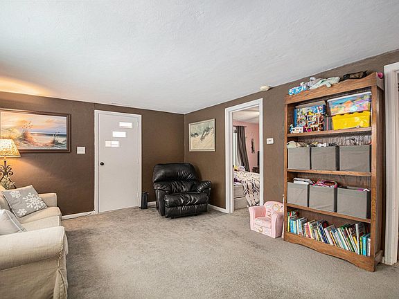 3rd image of 26301 Stroup Ave