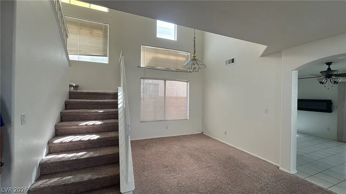 3 bed, 2.5 bath, 2034 sqft, $1,999 — Photo 4