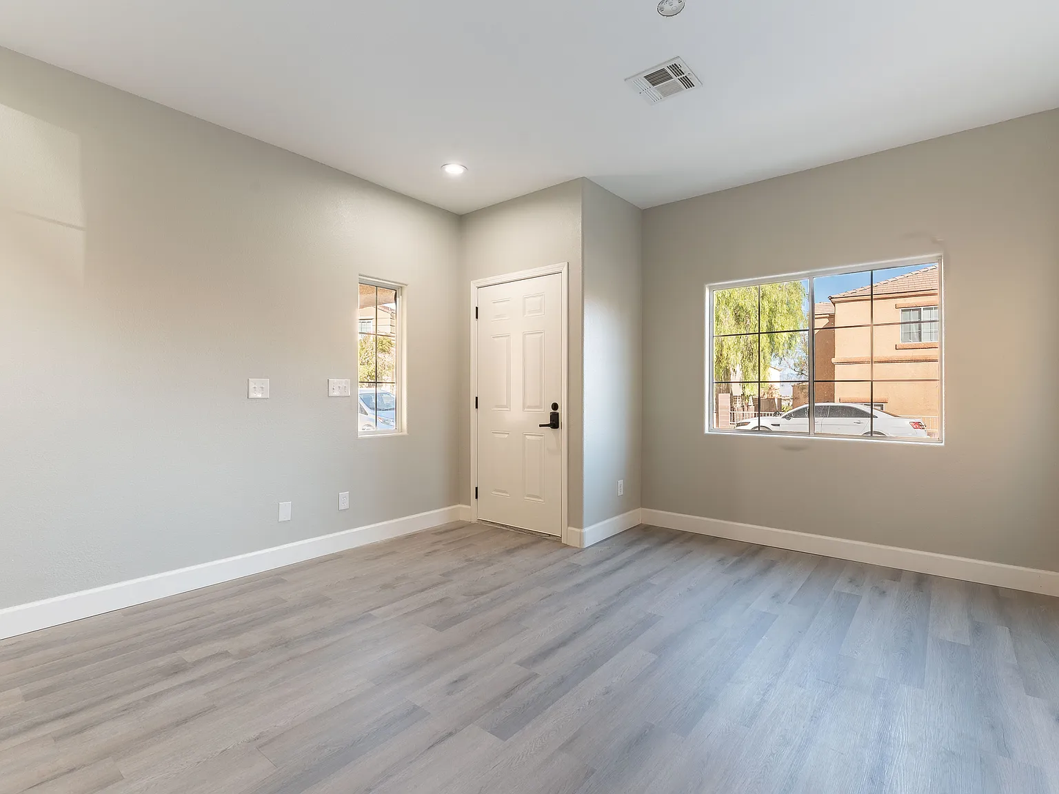 3 bed, 2.5 bath, 1612 sqft, $2,800 — Photo 2