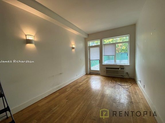 3rd image of 91 Varet St #2BB