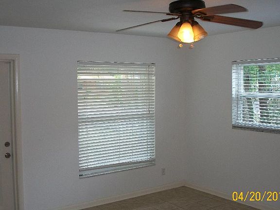 4th image of 8006 N Lynn Ave
