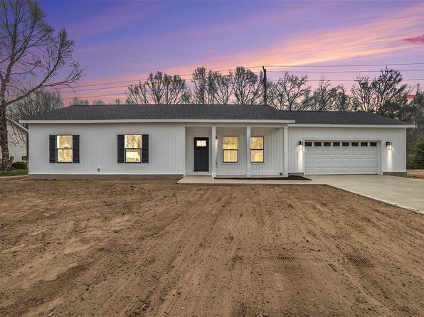 3574 Valley View Dr, Muskegon, MI 49444