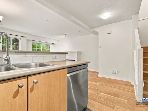 2 bedroom rental in Burnaby — photo 5
