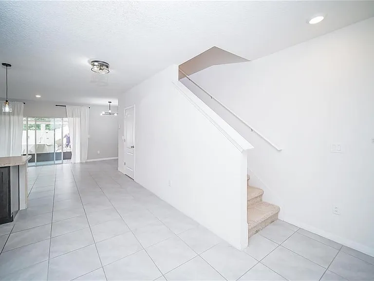 9039 Alba Ln — Photo 7