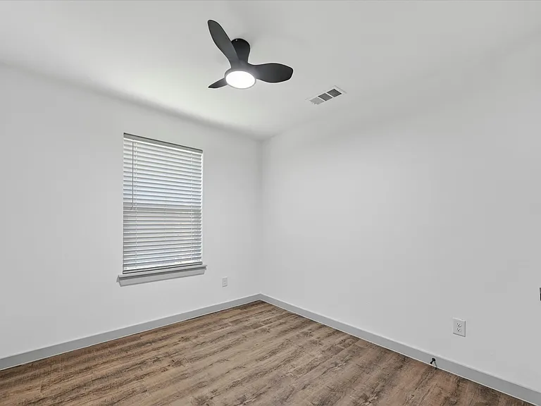 2107 Church St #B — Photo 10