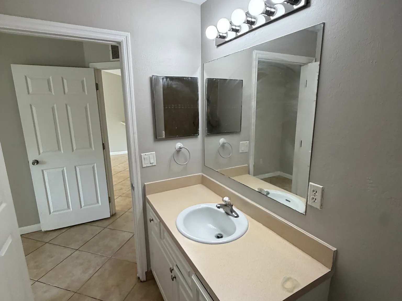 2 bed, $1,500 — Photo 4