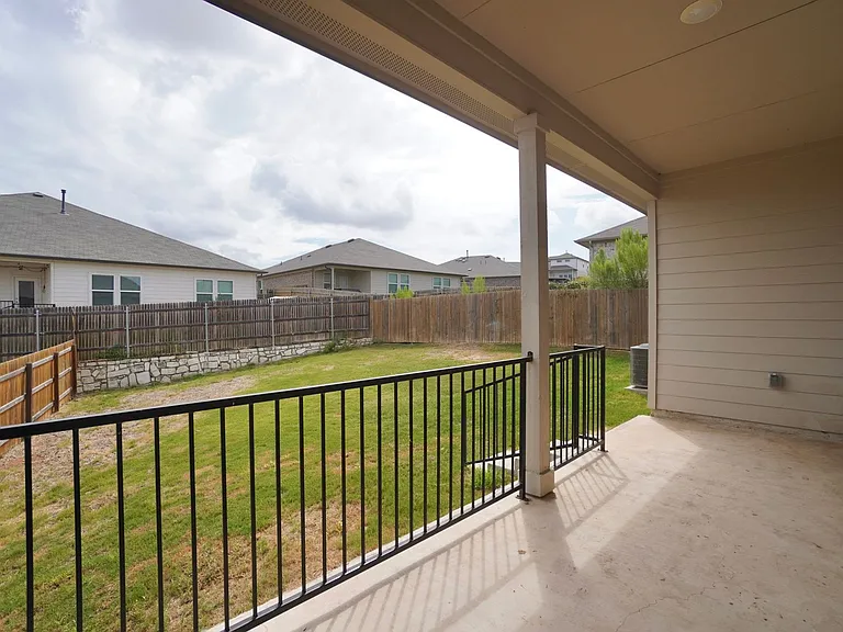 115 Bethpage Dr — Photo 39