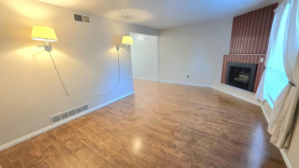3922 Lamplighter Way — Photo 3