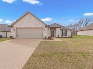446 Fairway Blvd, Jackson, TN 38305