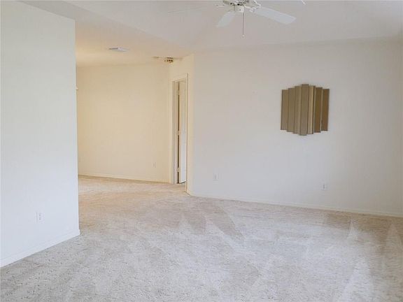 3rd image of 420 Seagrass Ave