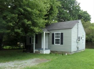904 E Lauderdale St, Tullahoma, TN 37388