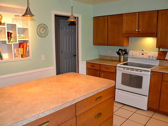 5th image of 1511 E Private Dr