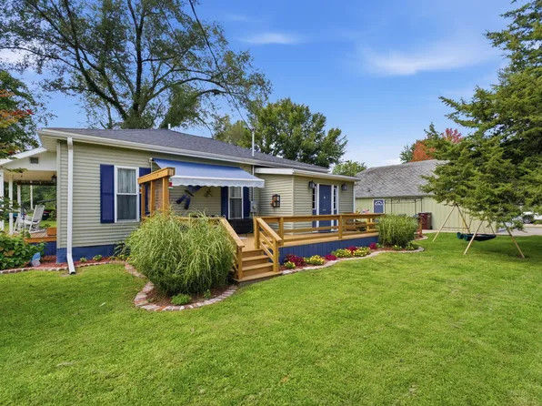 503 SW 2nd St, Aledo, IL 61231
