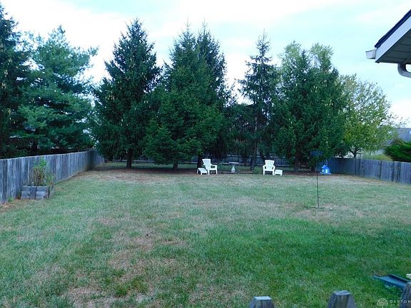 5th image of 129 Warner Dr