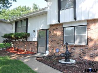 2623 N 98th St, Omaha, NE 68134