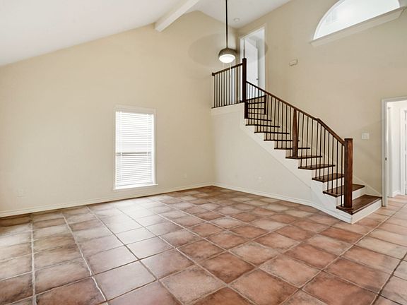 4th image of 7354 Walling Ln