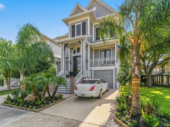 511 Bay Ave, Kemah, TX 77565
