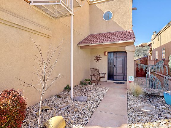 2nd image of 5411 La Colonia Dr NW