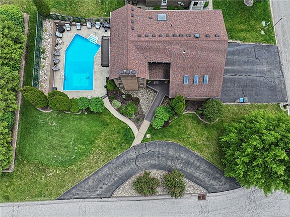 5th image of 4993 Dolores Dr