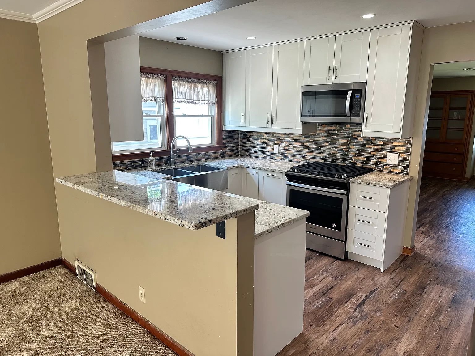 2 bed, 1253 sqft, $1,675 — Photo 3