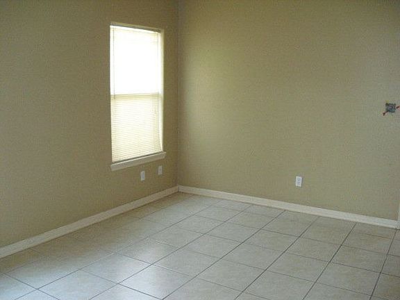 5th image of 2206 Water Willow Dr
