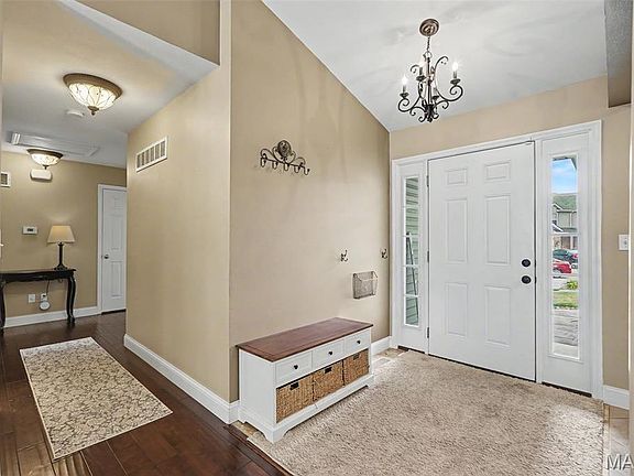 4th image of 794 Berrywine Ln