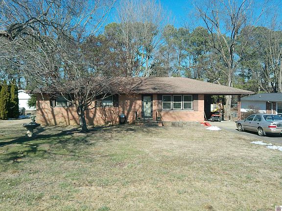 2nd image of 121 Lakeside Dr