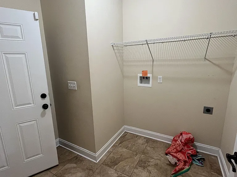 808 Pine Alley St — Photo 13