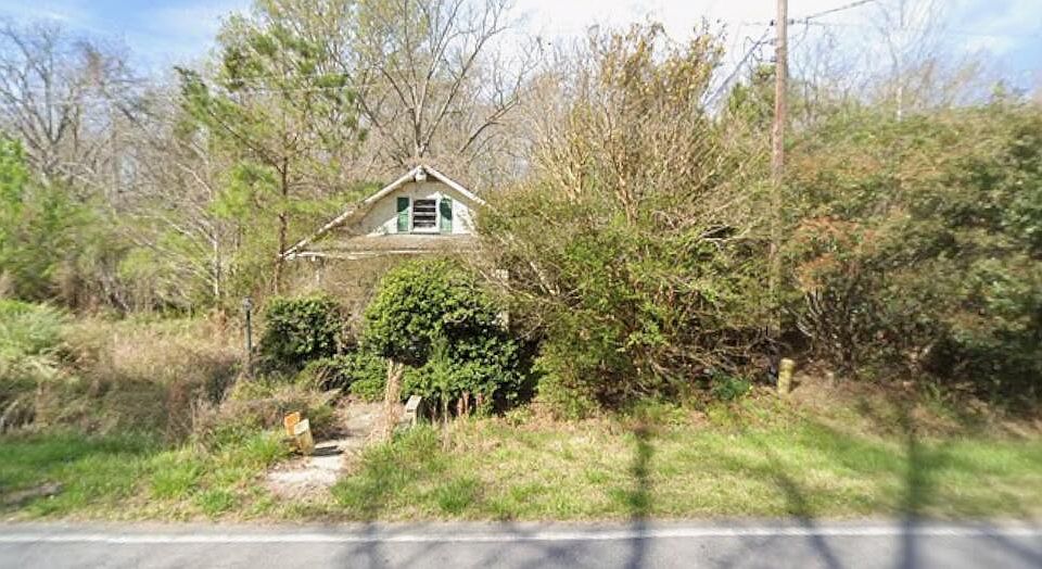 2nd image of 210 Neals Creek Road