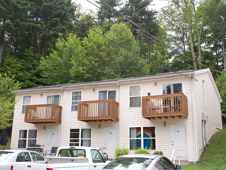 1 Pomeroy Rd #C3 — Photo 2