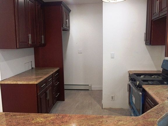 4th image of 16813 111th Ave