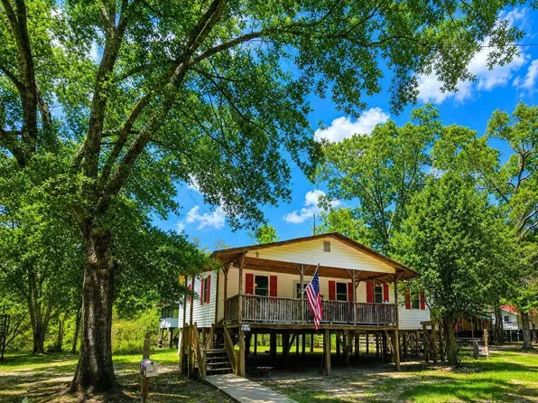 1239 Holly Ridge Ln, Cottageville, SC 29435