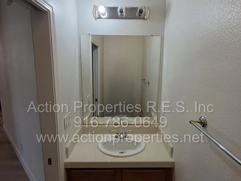 6145 Crater Lake Dr — Photo 24