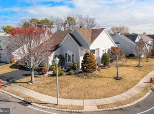 2 Fountain View Dr, Barnegat, NJ 08005