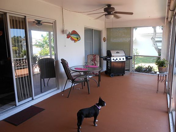 Screened in Porch