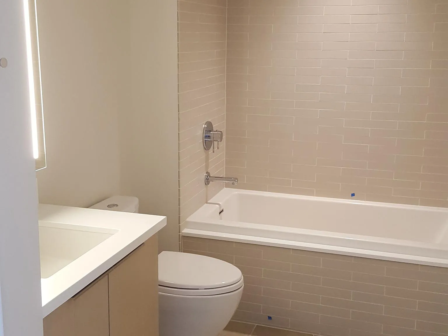 Studio, 407 sqft, $2,950 — Photo 4